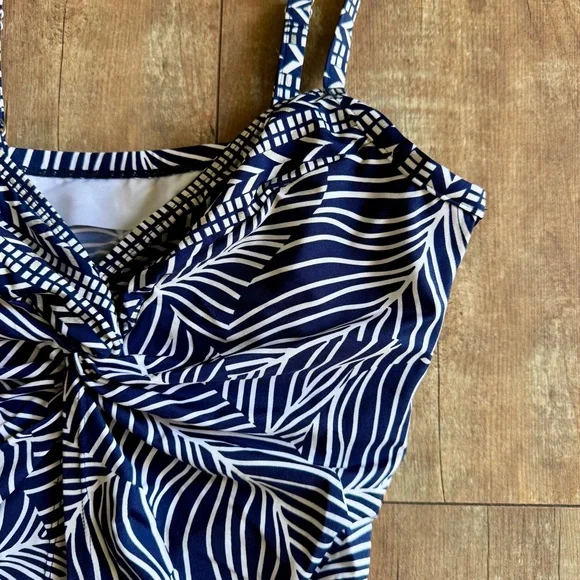 Miraclesuit Lush Lanai Love Knot Underwire Tankini Swimsuit Top Size 10 - Picture 6 of 10